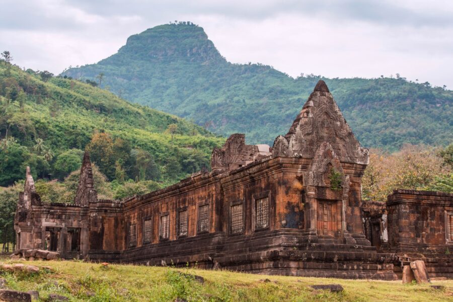 vat phou au pied du mont pasak champassak