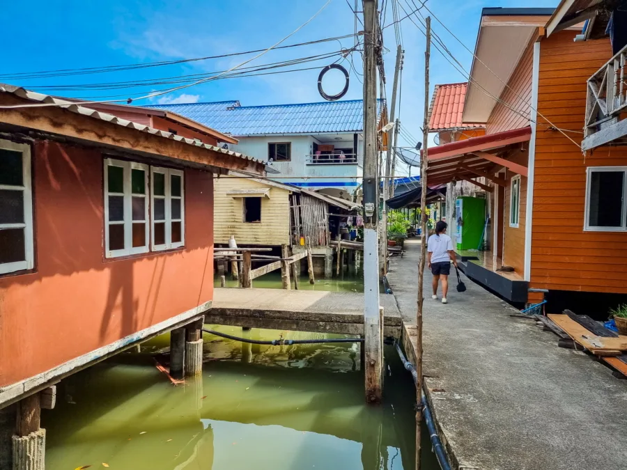 allee on ko panyi bay of phang nga
