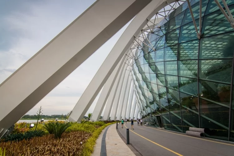 cloud forest dome gardens by the bay singapore