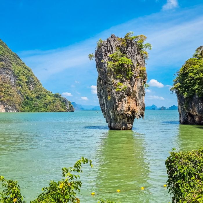 Visiter la baie de Phang Nga : sites à voir et conseils pratiques