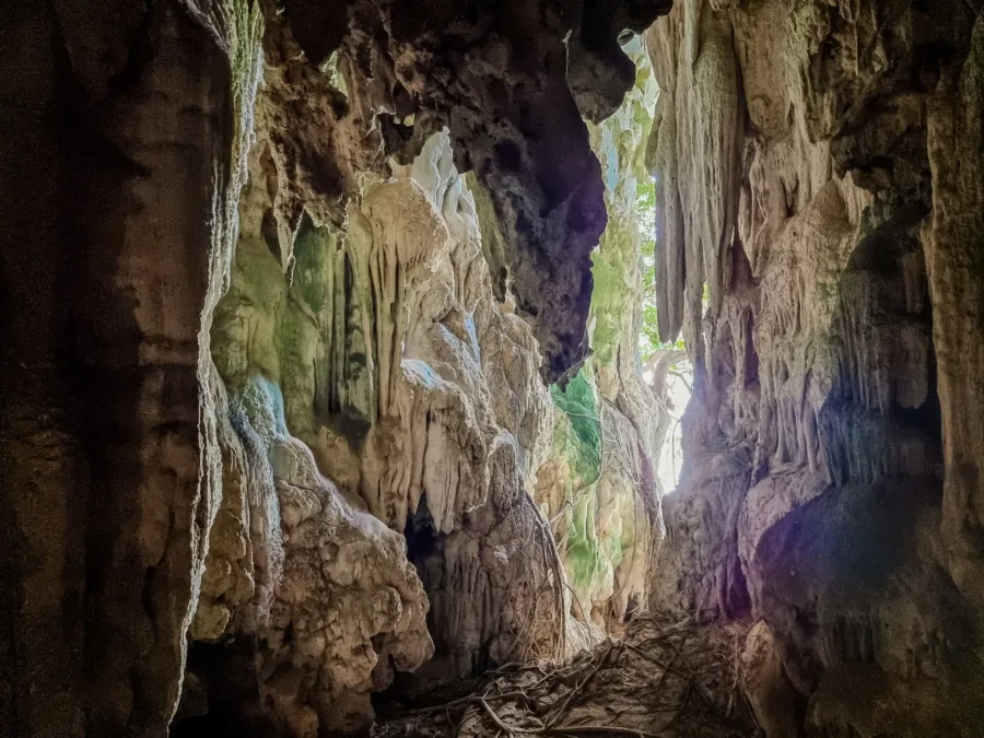 opening ko sawang yai cave phang nga bay