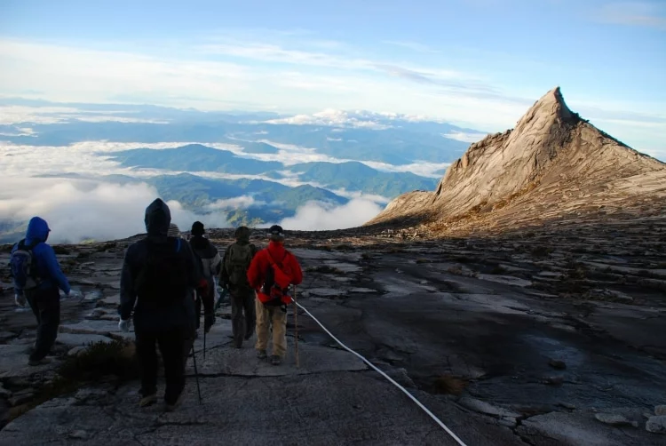 summit-mount-kinabalu-sabah-malaysia