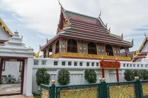 secondary building wat saket bangkok