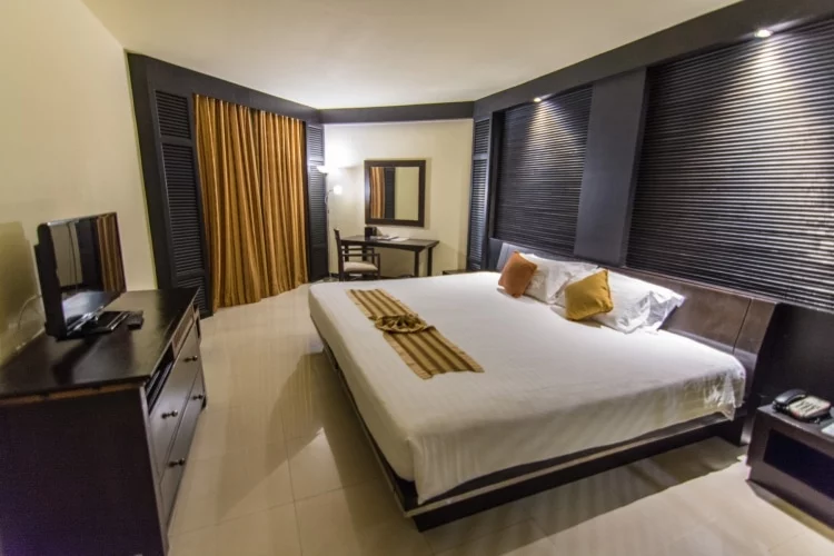 novotel chumphon beach resort and golf room