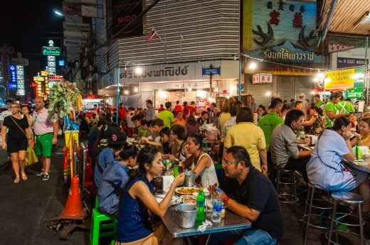 chinatown at night restaurants street bangkok