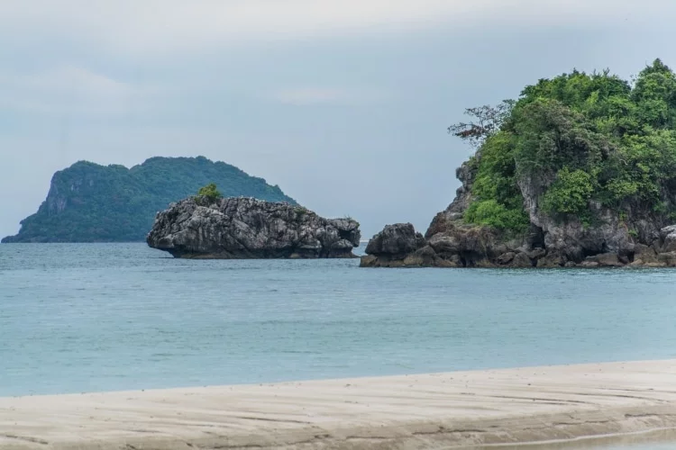 coral beach chumphon - thailand