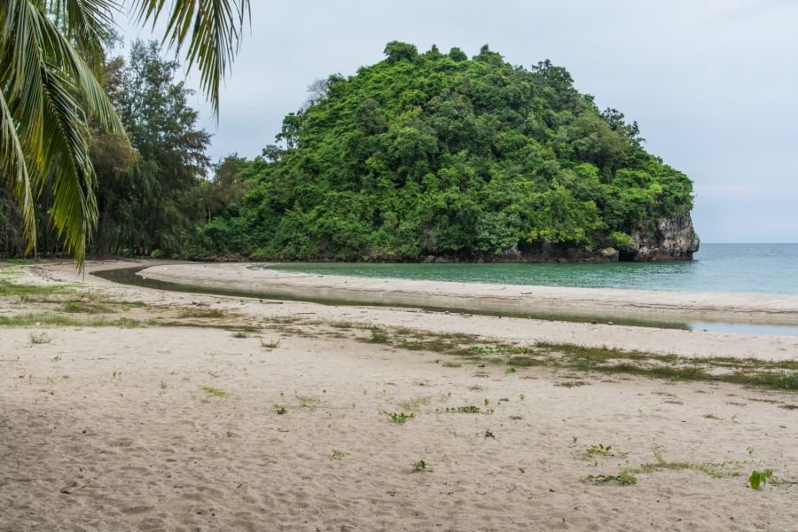 coral beach ou khai nao private beach chumphon