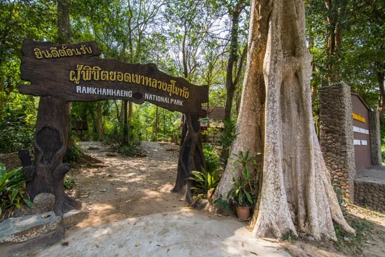 departure trek ramkhamhaeng park sukhothai