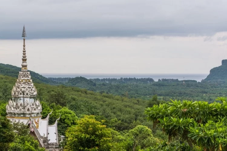 sea ​​wat kaeo prasert chumphon thailand