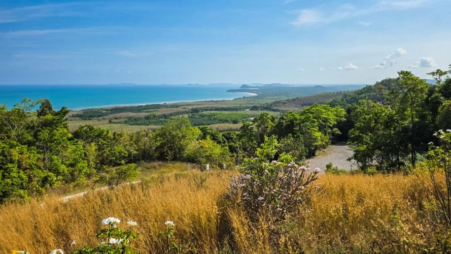 vue sur saphli beach depuis khao dinsor viewpoint chumphon