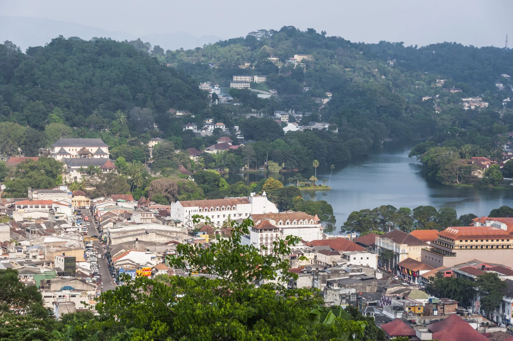 kandy lake viewpoint - sri lanka