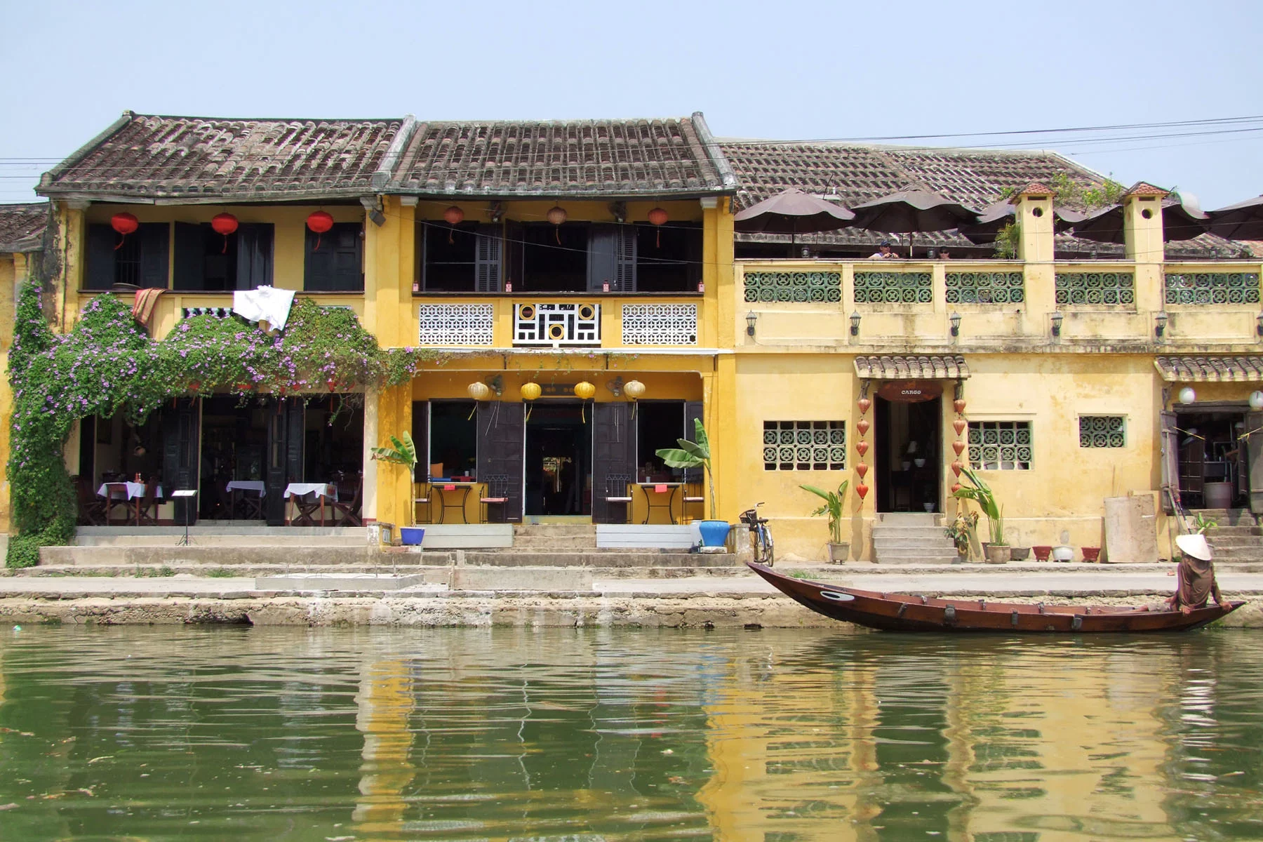 rive hoi han vietnam