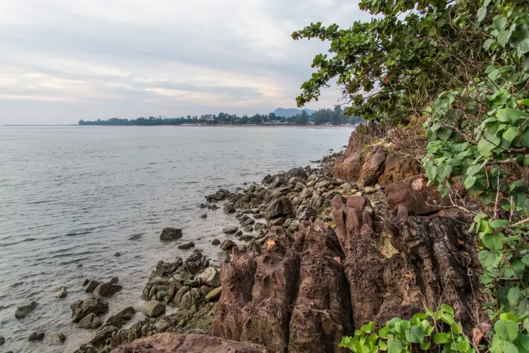 coast towards chao lao - chanthaburi