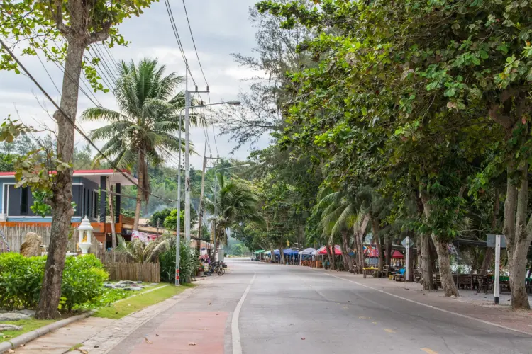 in front of kung wiman beach hotel - chanthaburi