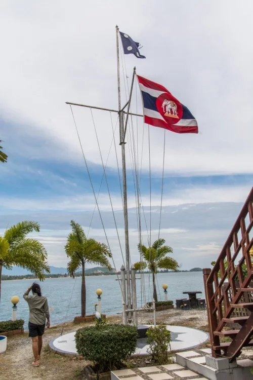 flag flying laem sing - chanthaburi