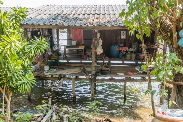 stilt house village hua laem - chantthaburi