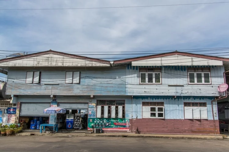 laem sing houses - chanthaburi