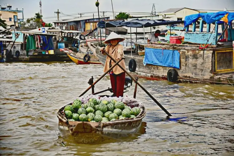 marche flottant cai rang - can tho delta mekong vietnam