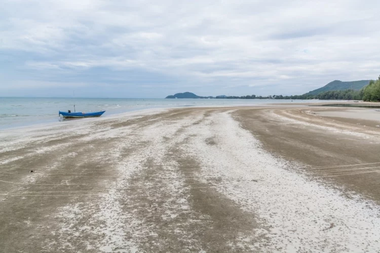 chao laohu laem beach - chanthaburi