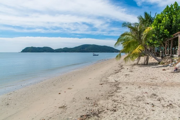 laem sing beach - chanthaburi