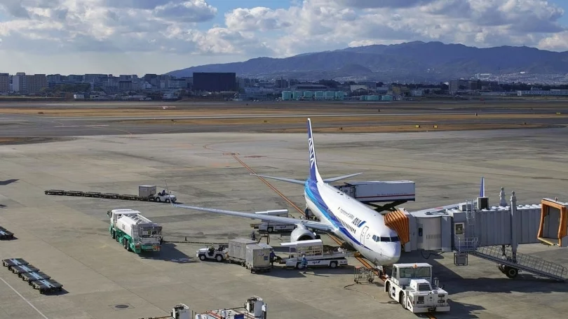 plane company ana japan osaka