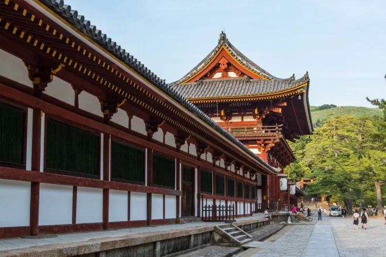 exterior cloister todai-ji temple nara - japan