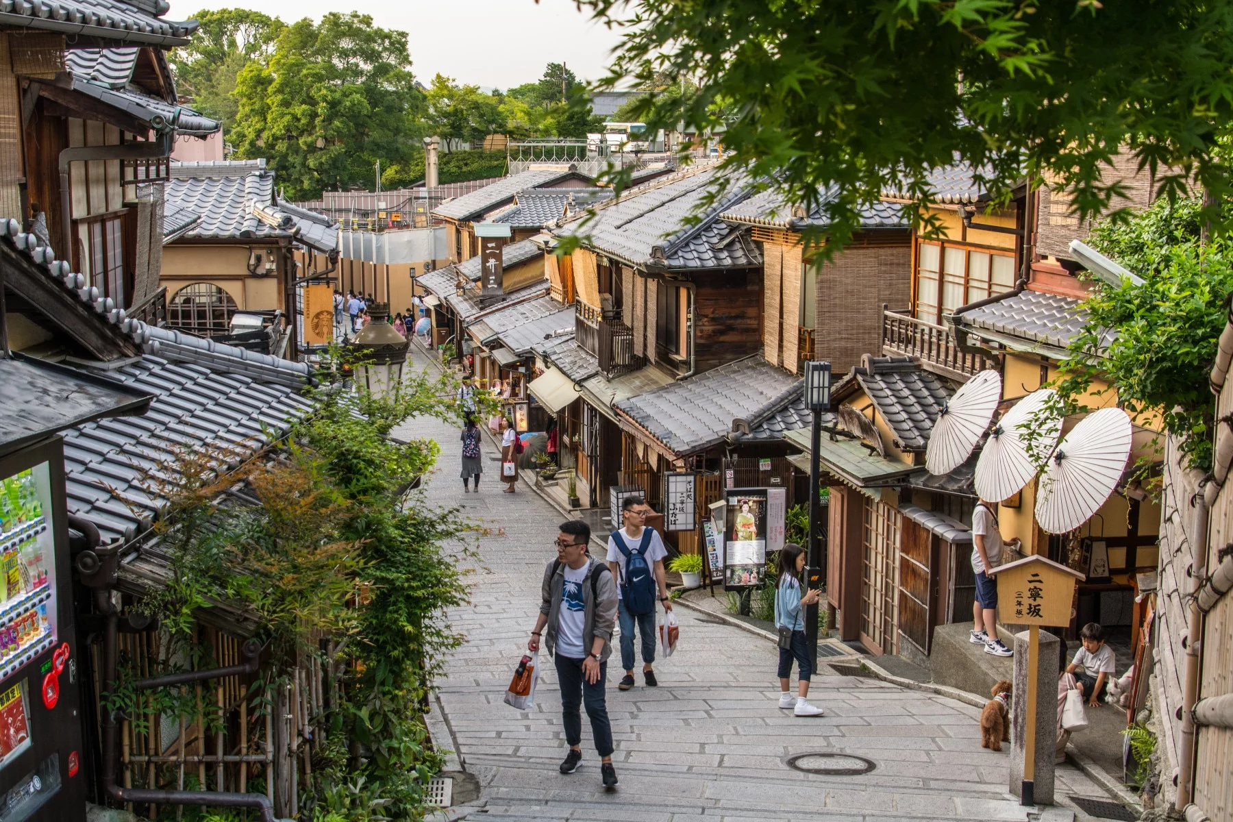 practical guide japan gion kyoto