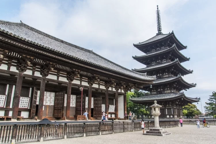 goju-no-to pagoda and to-kondo kofuku-ji temple.
