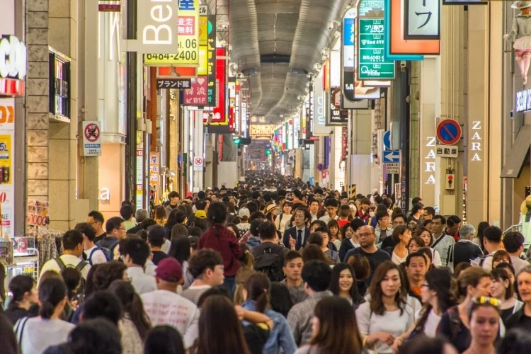 shinsaibashi shopping street dotonbori osaka - japan