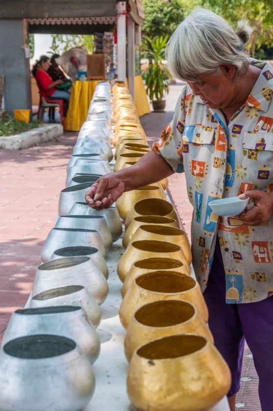 phra pathom chedi offering bowls