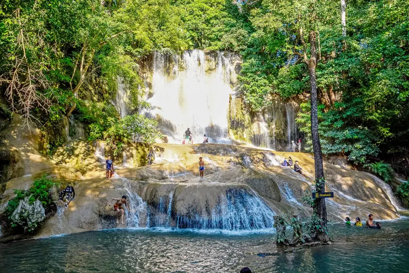 sai yok noi kanchanaburi waterfall