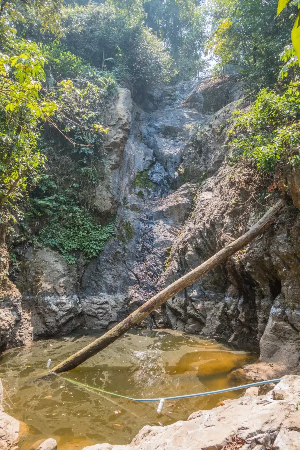 kai bae ko chang waterfall - thailand