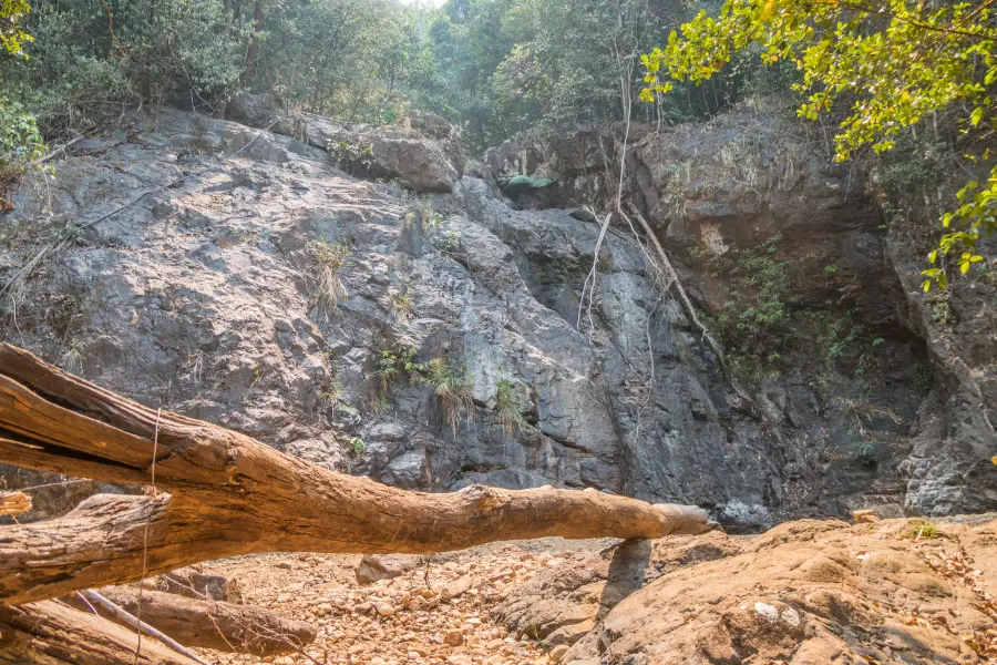 khlong nonsi ko chang waterfall - thailand