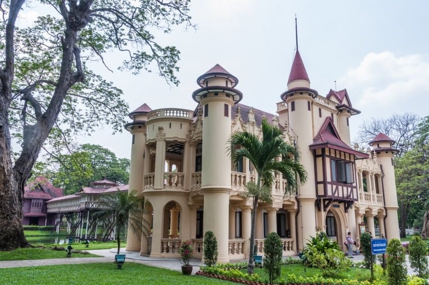 chateau chaleemongkolasana palais sanam chan nakhon pathom