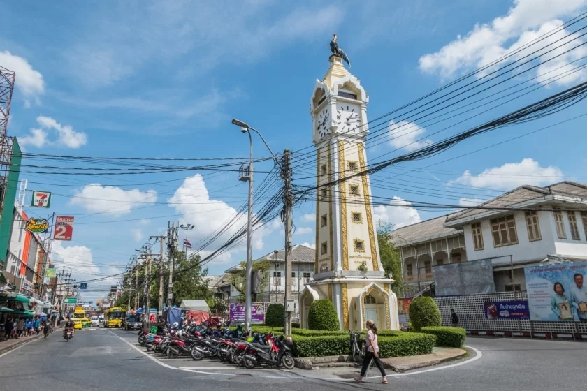clock nonthaburi quai chao phraya express n30
