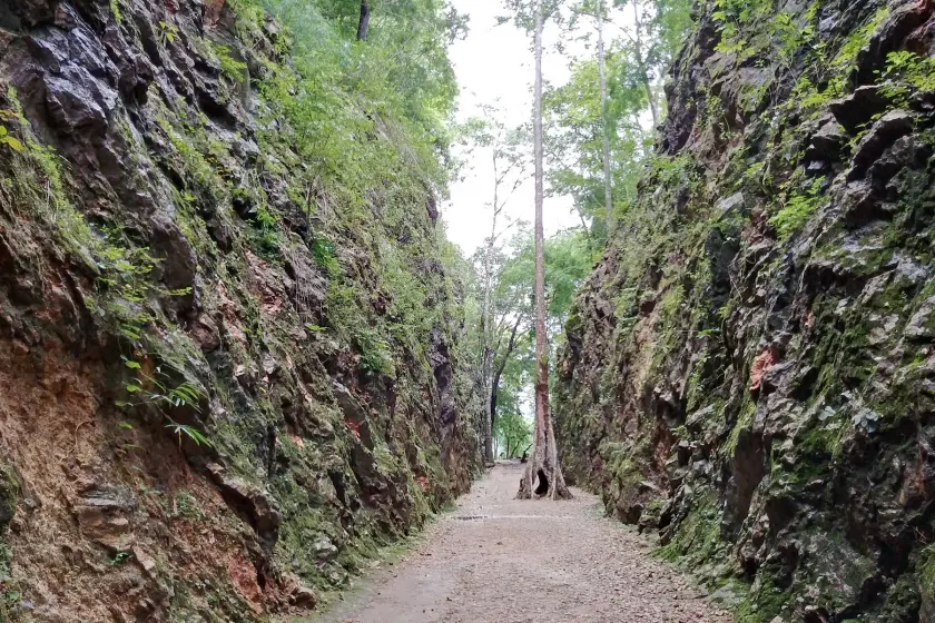 konyu cutting hellfire pass kanchanaburi