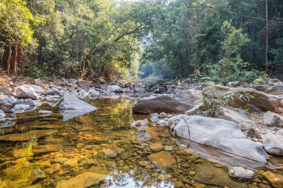 long way waterfall khlong phlu ko chang - thailand