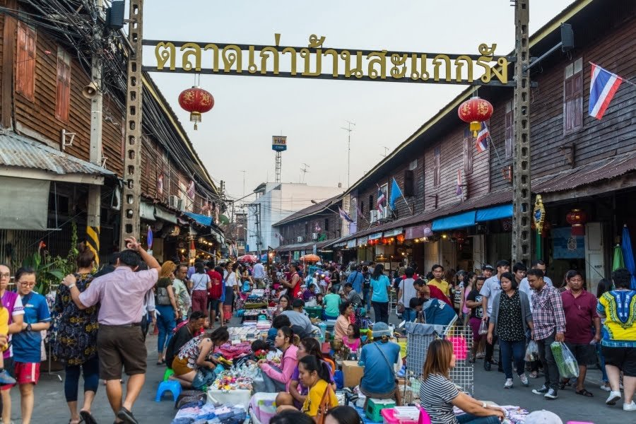 marché samedi uthai thani - thailande