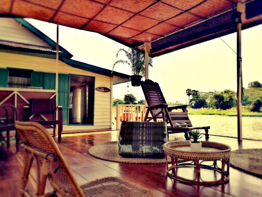 terrasse flottante villa pae baan baan uthai thani