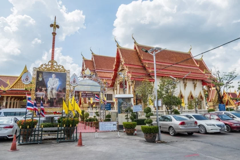 wat sanam nuea ferry dock ko kret nonthaburi