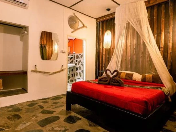 room hotel the beach cafe ko chang