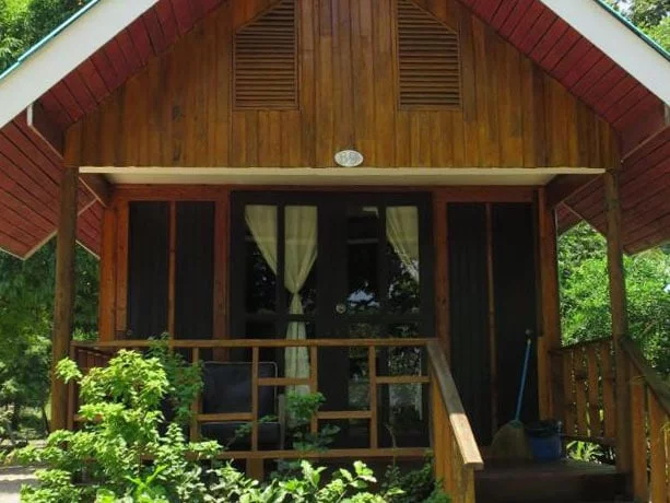 exterior bungalow bangbao beach resort ko chang