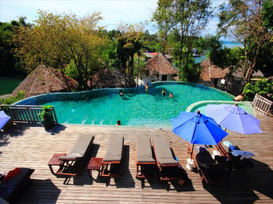 exterior hotel aana resort ko chang