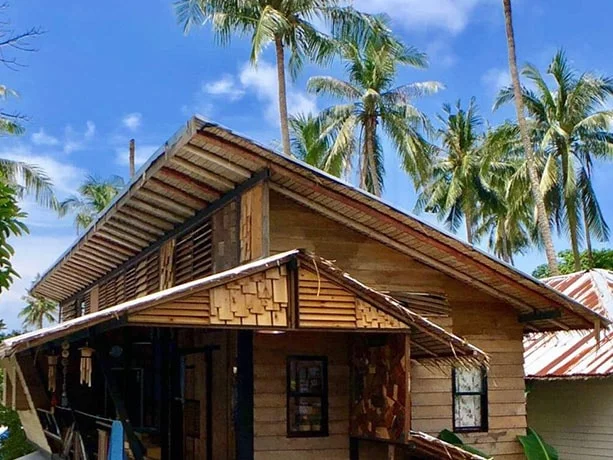 exterior hotel cafe del sunshine ko chang