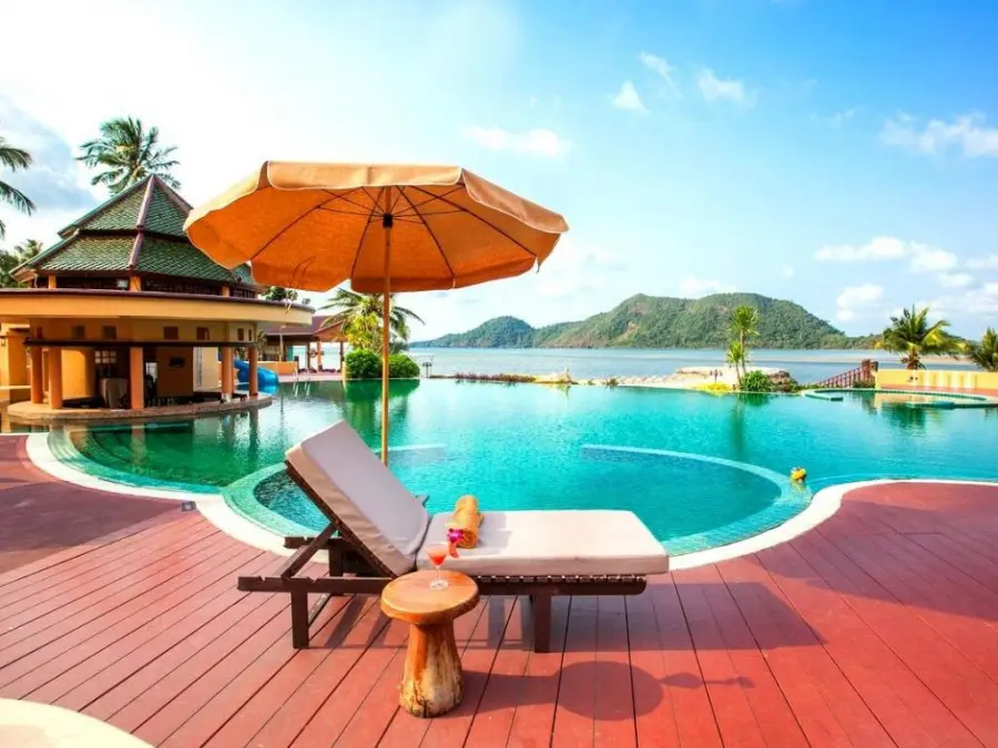 exterior hotel the aiyapura koh chang