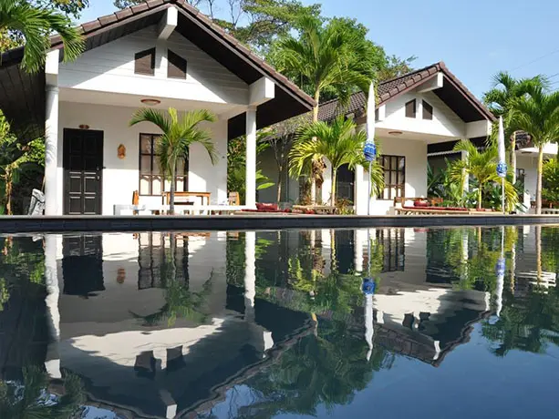 exterior pool privacy resort ko chang