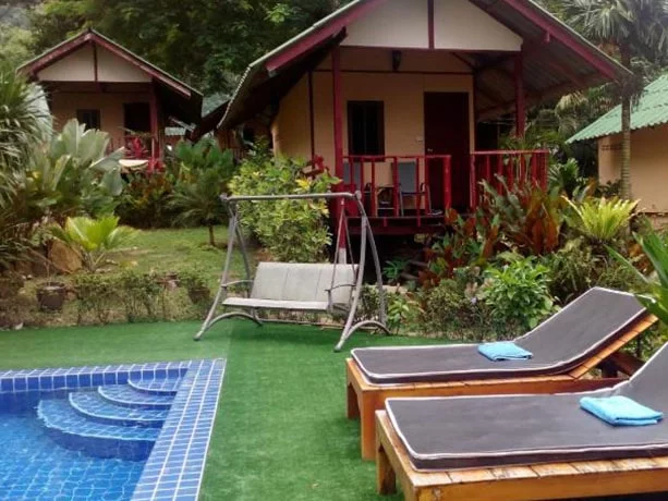 exterior saint tropez resort ko chang