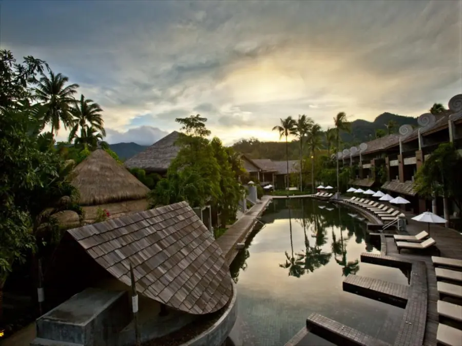 outside the dewa ko chang