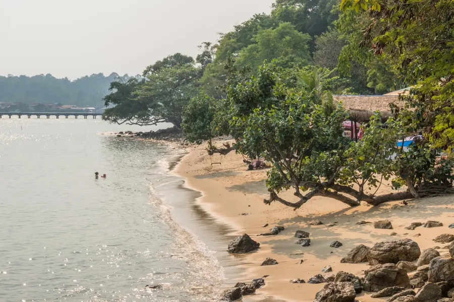 small beach koh chang tai bang bao ko chang