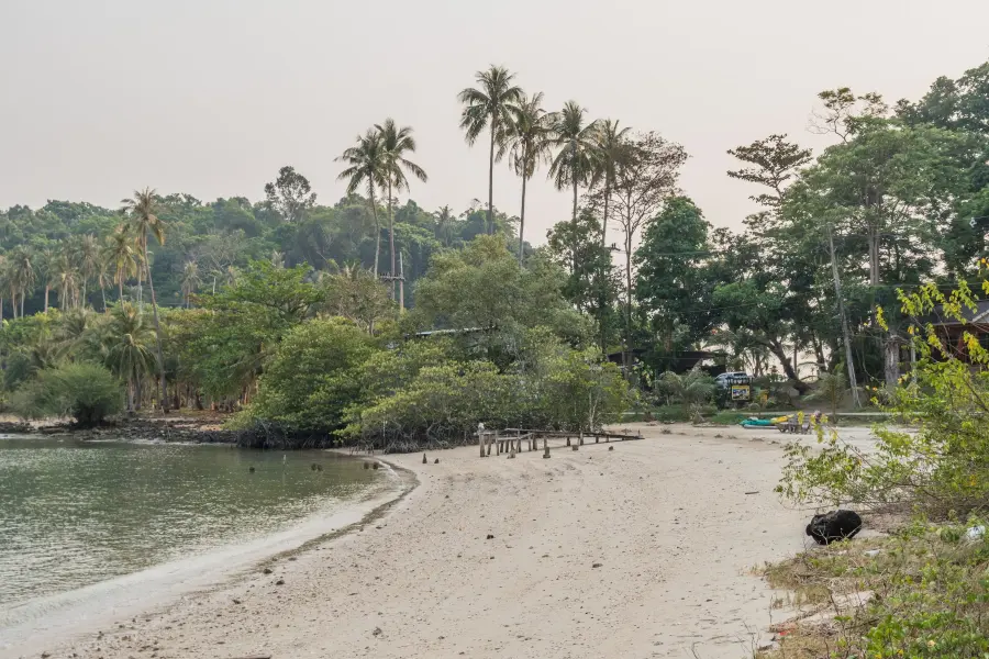beach south peninsula bang bao ko chang thailand